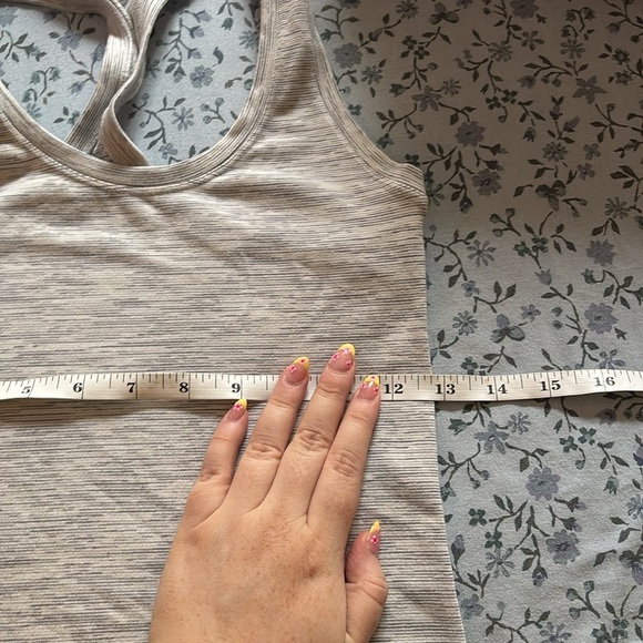 Lululemon Cool Racerback Tank Heathered Gray size 2 Small - Picture 7 of 8